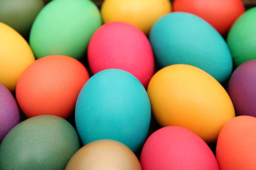 The Chemistry of Dyeing Easter Eggs - ChemCeed